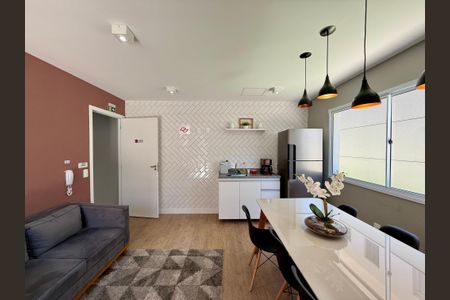 Studio à venda com 27m², 0 quarto e sem vaga Studio à venda com 27m², 0 quarto e sem vagaLounge