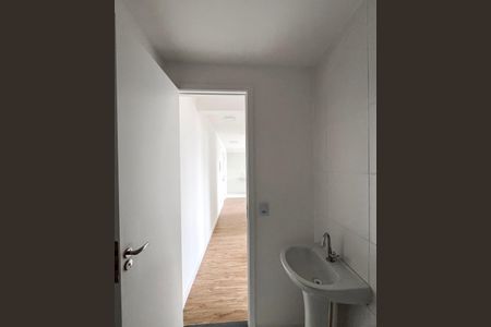 Apartamento para alugar com 39m², 2 quartos e sem vaga Apartamento para alugar com 39m², 2 quartos e sem vagaBanheiro