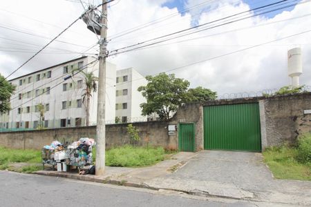 Apartamento para alugar com 50m², 2 quartos e 1 vaga Apartamento para alugar com 50m², 2 quartos e 1 vagaFachada
