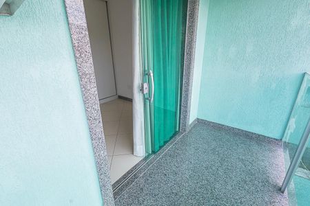 Casa à venda com 90m², 2 quartos e 2 vagasvaranda