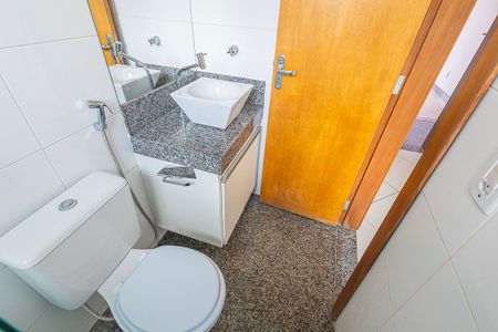 Casa à venda com 90m², 2 quartos e 2 vagassuite