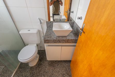 Casa à venda com 90m², 2 quartos e 2 vagassuite