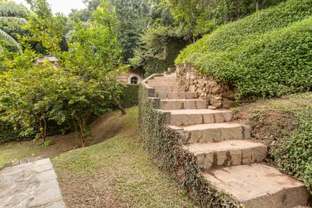 Casa para alugar com 376m², 4 quartos e 5 vagas