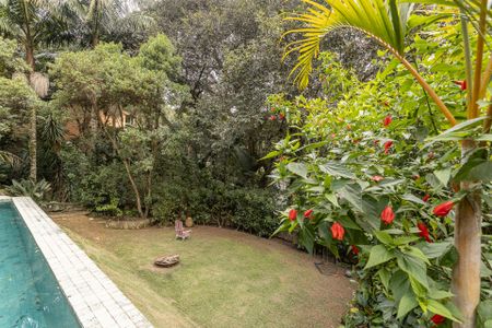 Casa para alugar com 376m², 4 quartos e 5 vagas