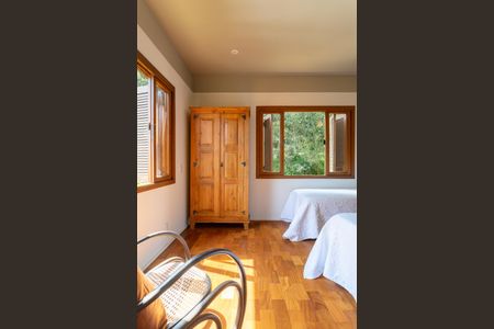 Casa para alugar com 376m², 4 quartos e 5 vagas