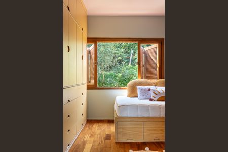 Casa para alugar com 376m², 4 quartos e 5 vagas