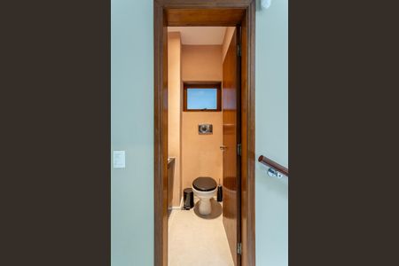 Casa para alugar com 376m², 4 quartos e 5 vagas