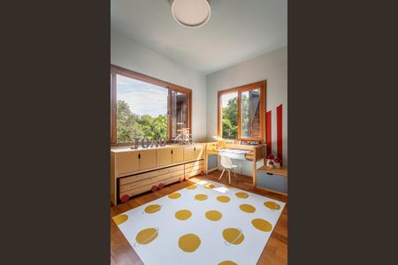 Casa para alugar com 376m², 4 quartos e 5 vagas