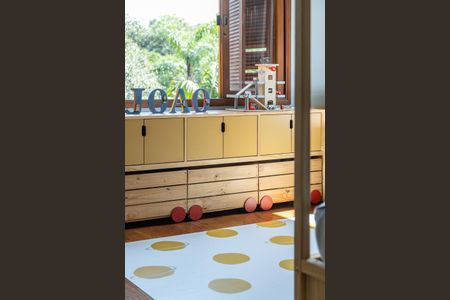 Casa para alugar com 376m², 4 quartos e 5 vagas