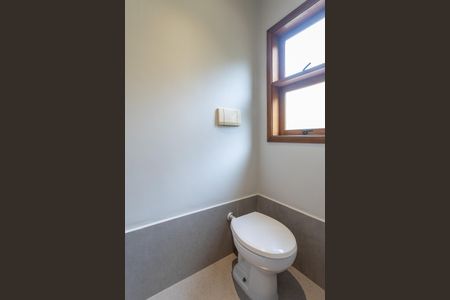 Casa para alugar com 376m², 4 quartos e 5 vagas