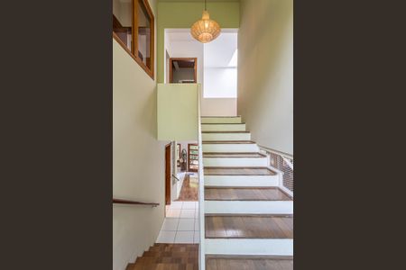 Casa para alugar com 376m², 4 quartos e 5 vagas