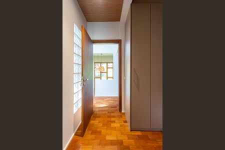 Casa para alugar com 376m², 4 quartos e 5 vagas