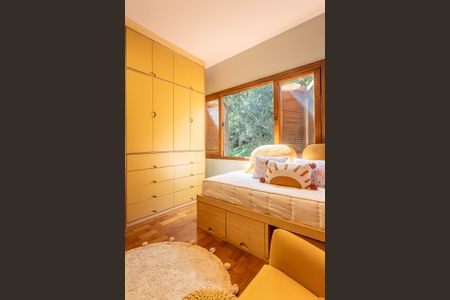 Casa para alugar com 376m², 4 quartos e 5 vagas