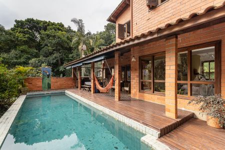 Casa para alugar com 376m², 4 quartos e 5 vagas