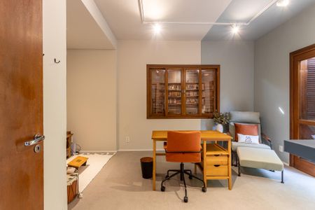 Casa para alugar com 376m², 4 quartos e 5 vagas