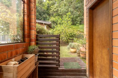 Casa para alugar com 376m², 4 quartos e 5 vagas