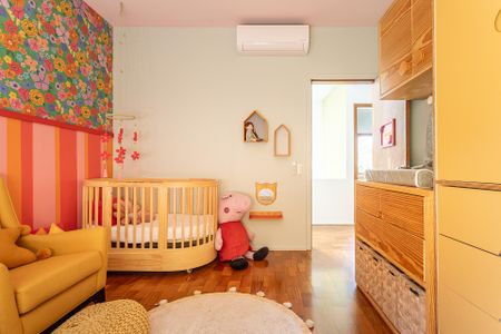 Casa para alugar com 376m², 4 quartos e 5 vagas