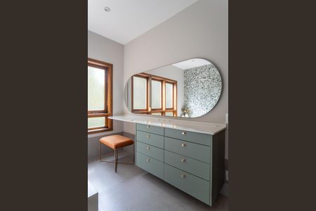 Casa para alugar com 376m², 4 quartos e 5 vagas