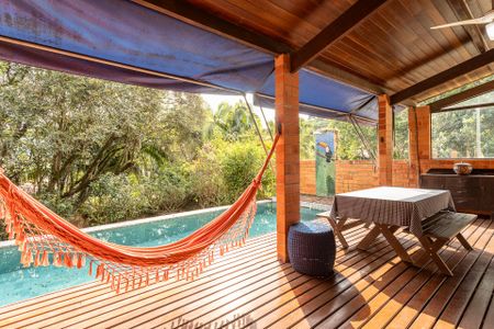 Casa para alugar com 376m², 4 quartos e 5 vagas