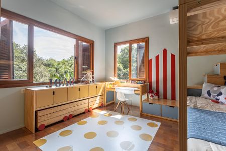 Casa para alugar com 376m², 4 quartos e 5 vagas