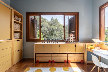 Casa para alugar com 376m², 4 quartos e 5 vagas