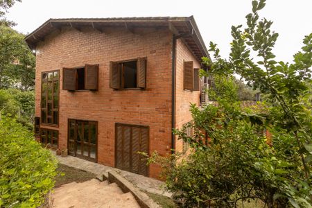 Casa para alugar com 376m², 4 quartos e 5 vagas