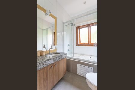 Casa para alugar com 376m², 4 quartos e 5 vagas