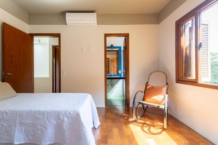 Casa para alugar com 376m², 4 quartos e 5 vagas