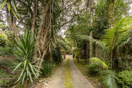 Casa para alugar com 376m², 4 quartos e 5 vagas