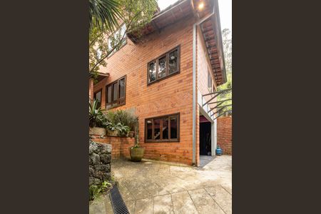 Casa para alugar com 376m², 4 quartos e 5 vagas