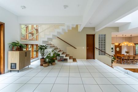 Casa para alugar com 4 quartos, 376m² em Granja Caiapia, Cotia