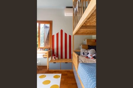 Casa para alugar com 376m², 4 quartos e 5 vagas