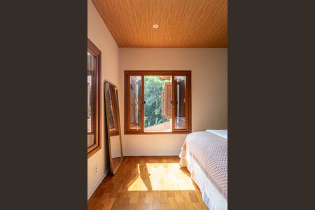 Casa para alugar com 376m², 4 quartos e 5 vagas