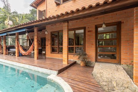 Casa para alugar com 376m², 4 quartos e 5 vagas