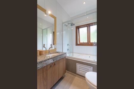 Casa para alugar com 376m², 4 quartos e 5 vagas