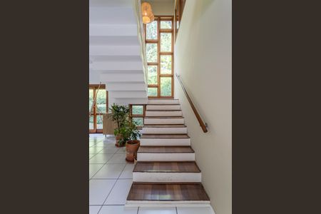 Casa para alugar com 376m², 4 quartos e 5 vagas