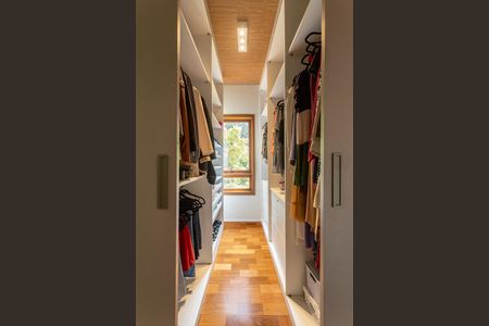 Casa para alugar com 376m², 4 quartos e 5 vagas