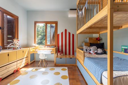 Casa para alugar com 376m², 4 quartos e 5 vagas