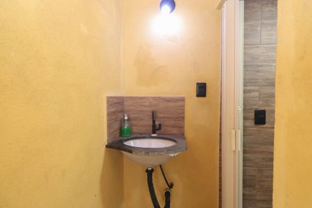 Casa à venda com 225m², 3 quartos e 2 vagasPia do Lavabo 2