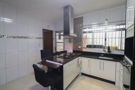 Casa à venda com 225m², 3 quartos e 2 vagasCozinha