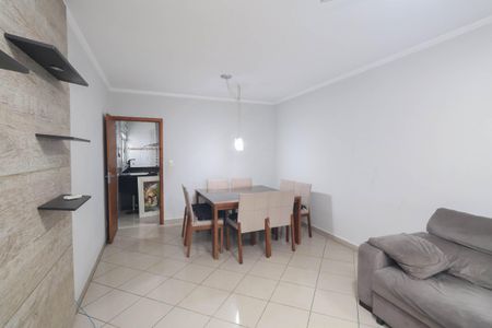 Casa à venda com 225m², 3 quartos e 2 vagasSala