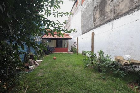 Casa à venda com 225m², 3 quartos e 2 vagasQuintal