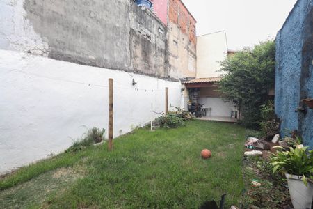 Casa à venda com 225m², 3 quartos e 2 vagasQuintal