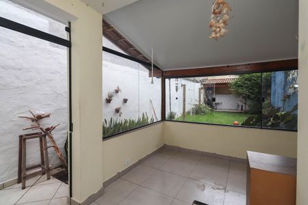 Casa à venda com 225m², 3 quartos e 2 vagasVaranda da Suíte