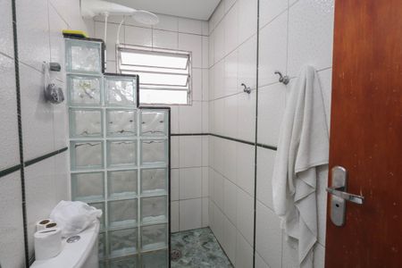 Casa à venda com 225m², 3 quartos e 2 vagasBanheiro