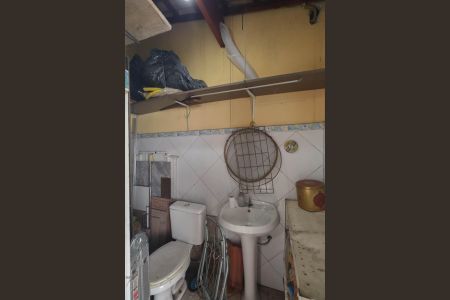 Casa à venda com 225m², 3 quartos e 2 vagasLavabo 1