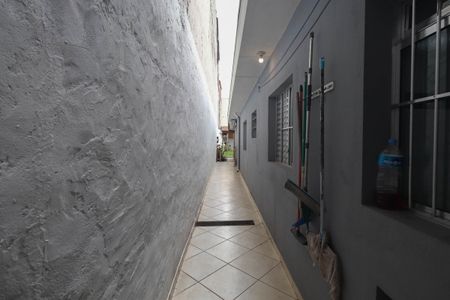 Casa à venda com 225m², 3 quartos e 2 vagasCorredor