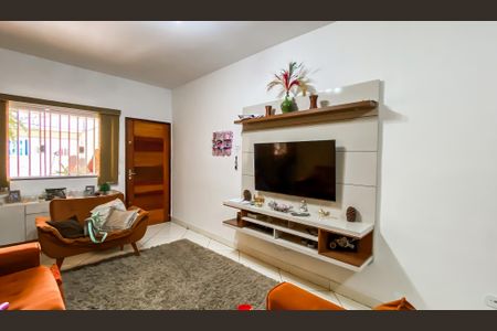 Casa à venda com 110m², 3 quartos e 2 vagasSala