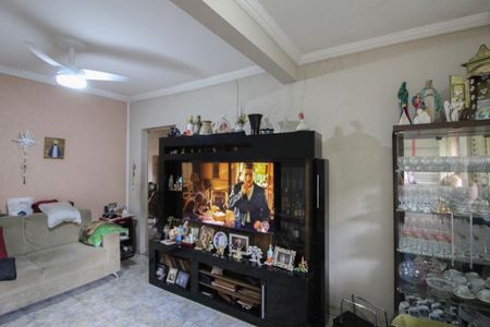 Casa à venda com 446m², 3 quartos e 4 vagas Casa à venda com 446m², 3 quartos e 4 vagasSala