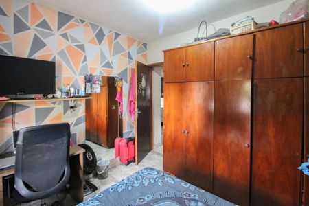 Casa à venda com 446m², 3 quartos e 4 vagas Casa à venda com 446m², 3 quartos e 4 vagasQuarto 2